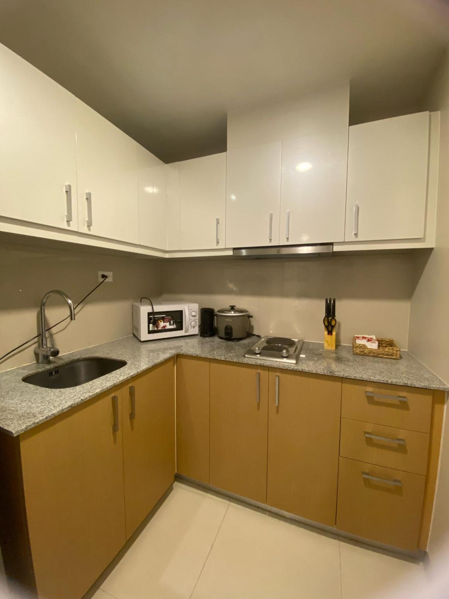 Uptown Parksuites Taguig Exterior foto
